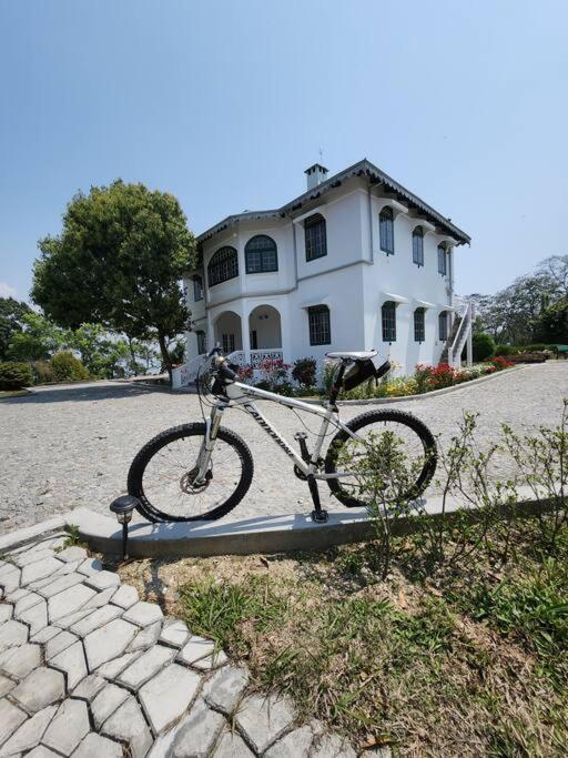 Niharika, The Old Place Kalimpong Exterior foto
